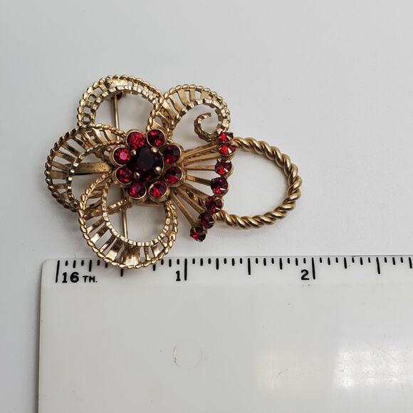 Red Rhinestone Brooch Twisted Wire Ribbon Bow Pin Pendant Vintage 1960s - Picture 7 of 7